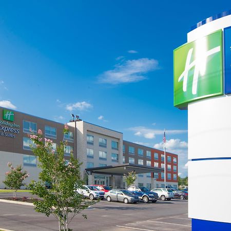 Holiday Inn Express & Suites Greenwood Mall By Ihg Exterior photo