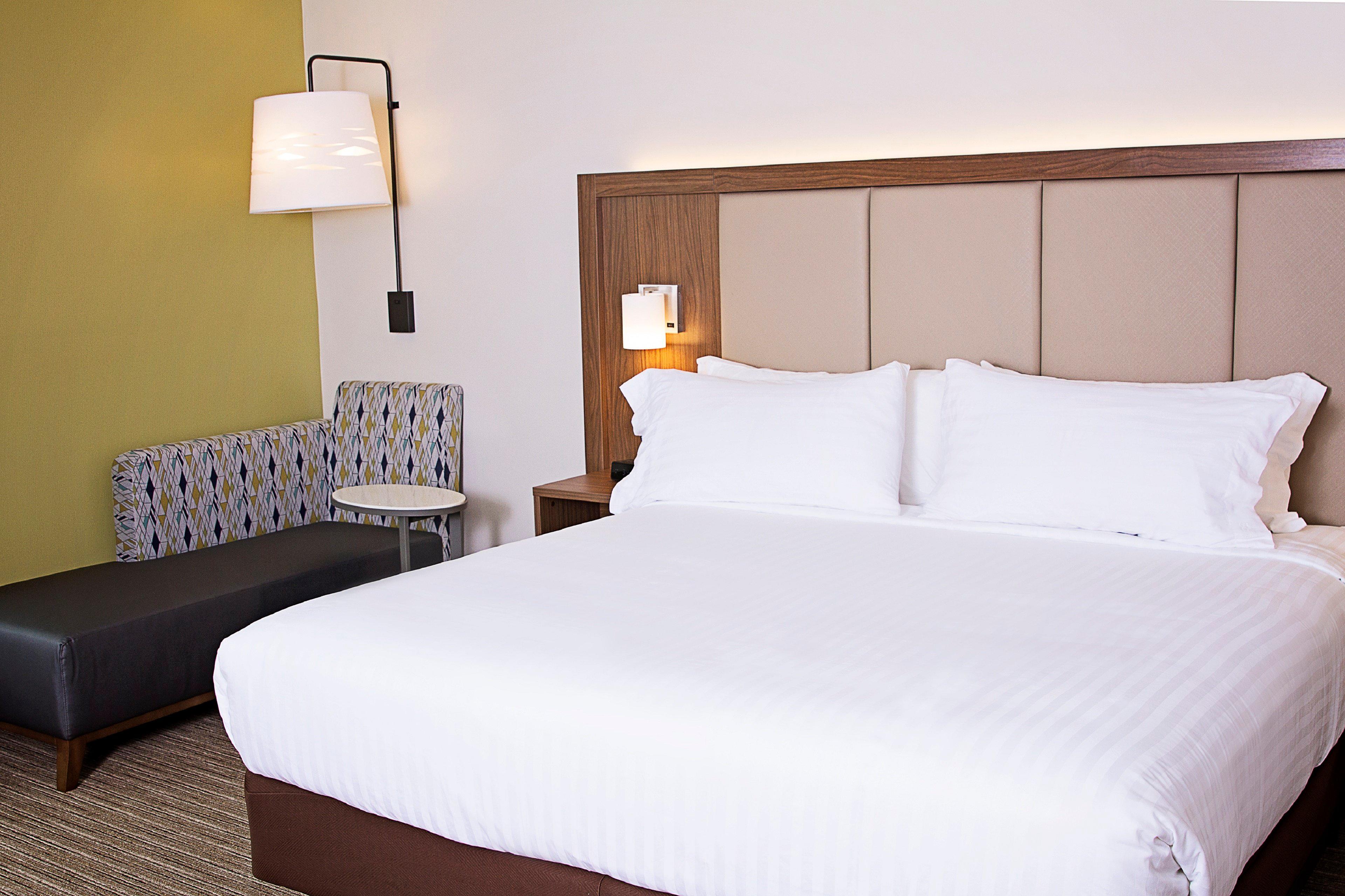 Holiday Inn Express & Suites Greenwood Mall By Ihg Exterior photo