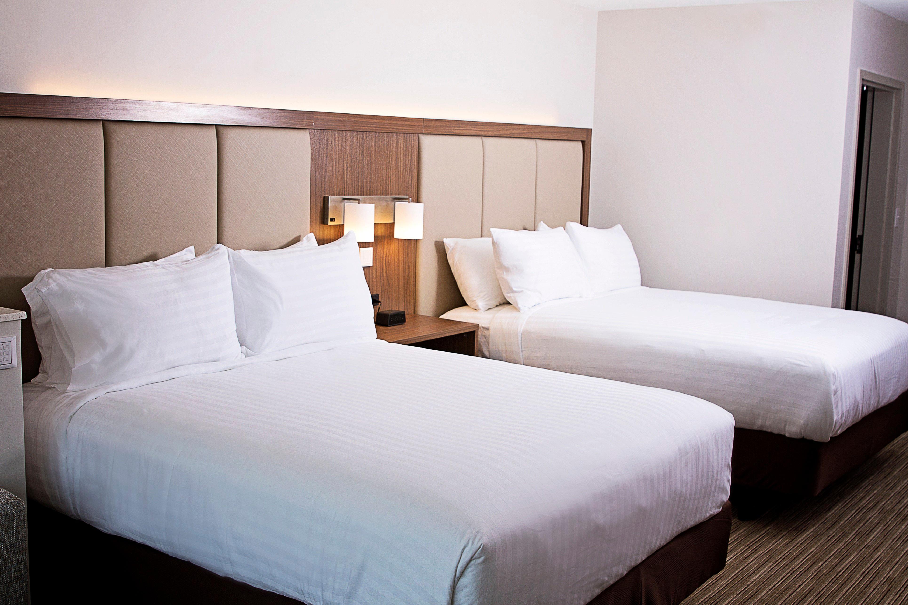 Holiday Inn Express & Suites Greenwood Mall By Ihg Exterior photo