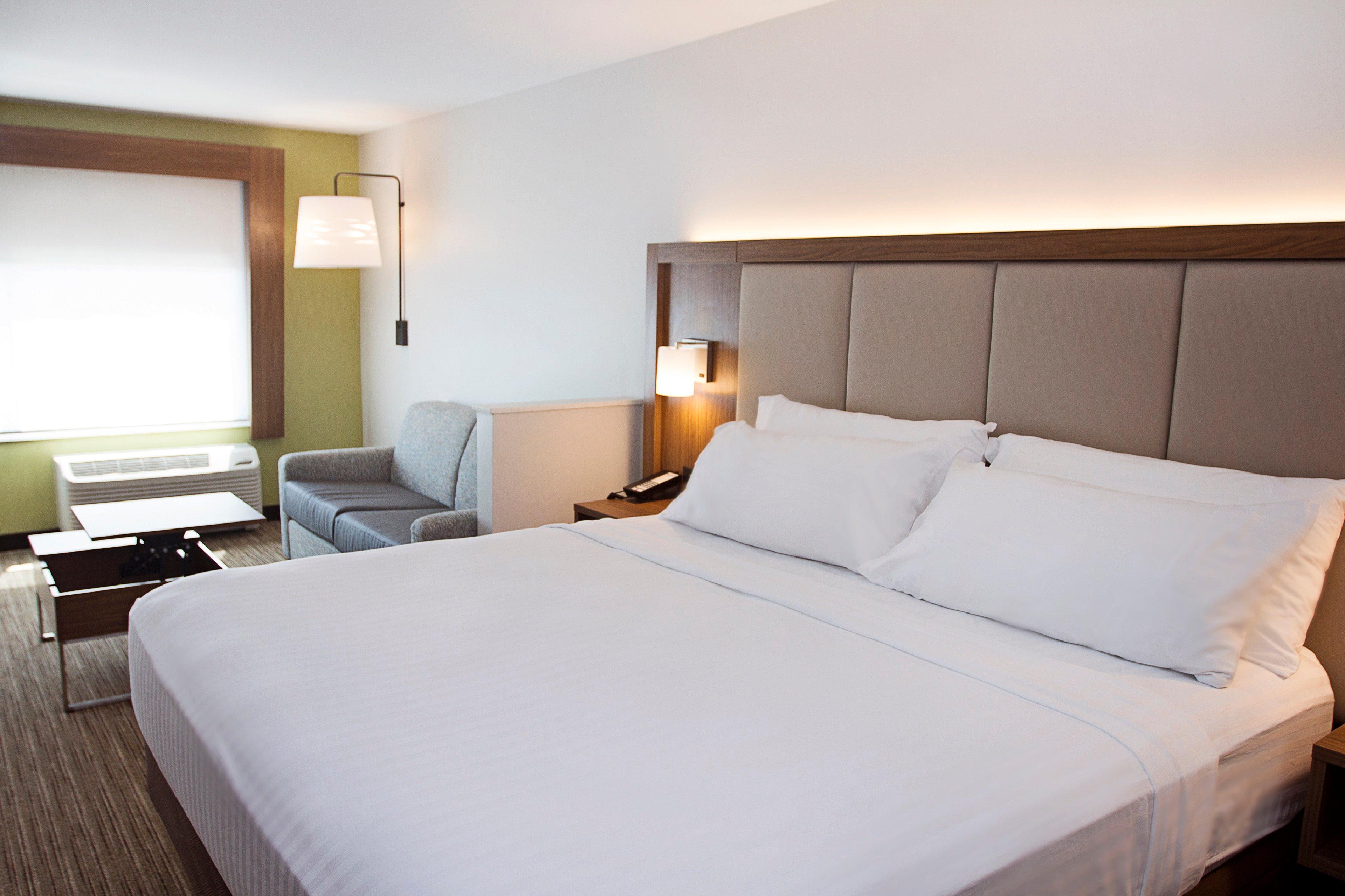 Holiday Inn Express & Suites Greenwood Mall By Ihg Exterior photo