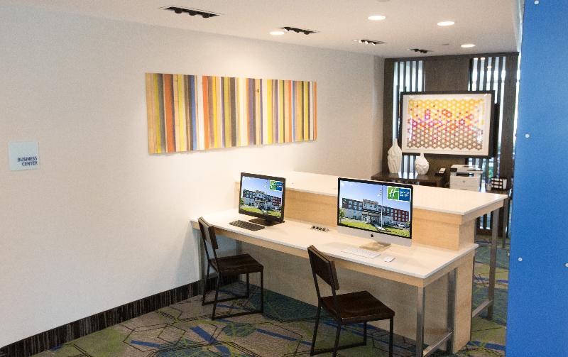 Holiday Inn Express & Suites Greenwood Mall By Ihg Exterior photo